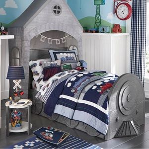 Pottery Barn Kids Thomas the Train Twin Quilt and Flat Sheet